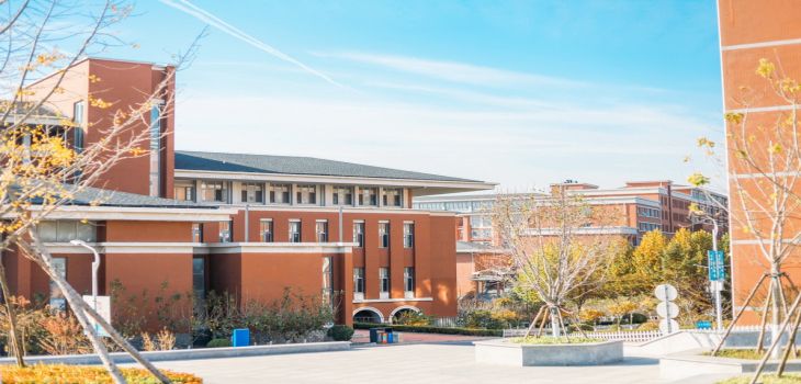 黑龙江工业学院2024年学费标准:每年4000元-5000元(各专业收费标准)